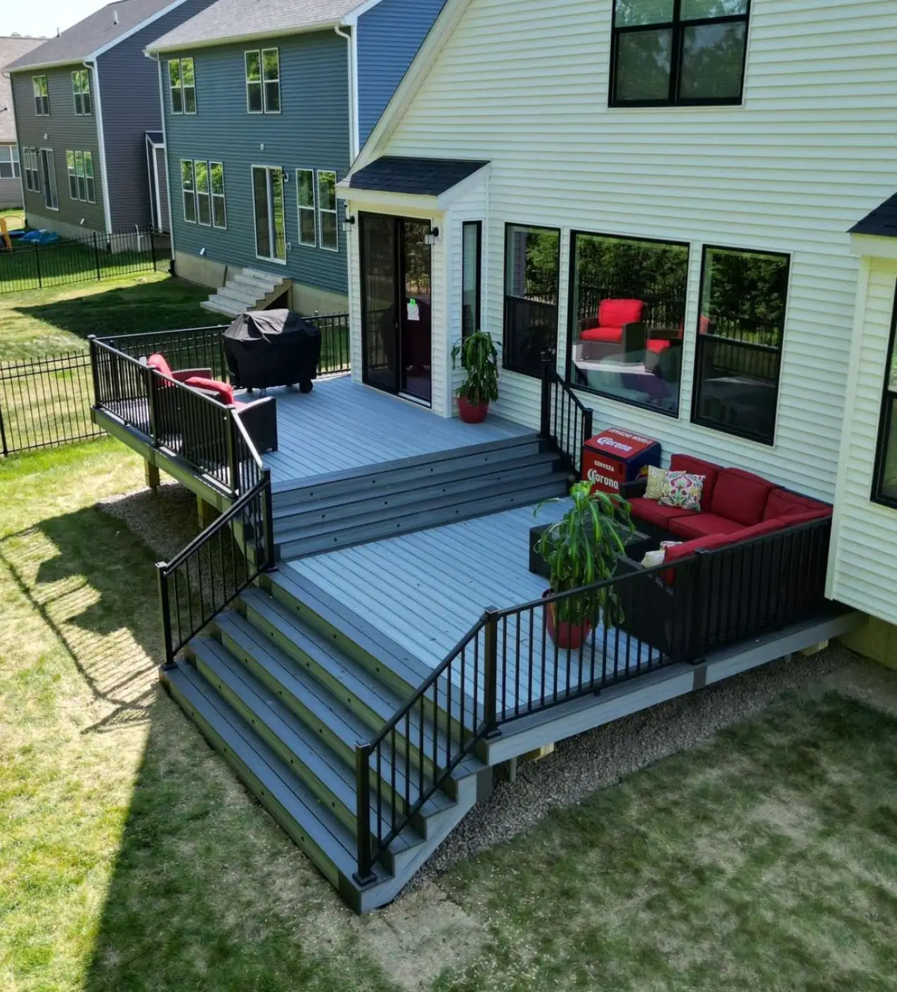 Trex Enhance Foggy Wharf multi-level deck with aluminum railing