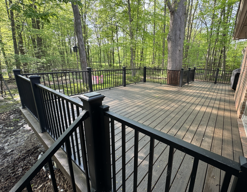 custom trex transcend spiced rum composite deck with signature aluminum deck railing